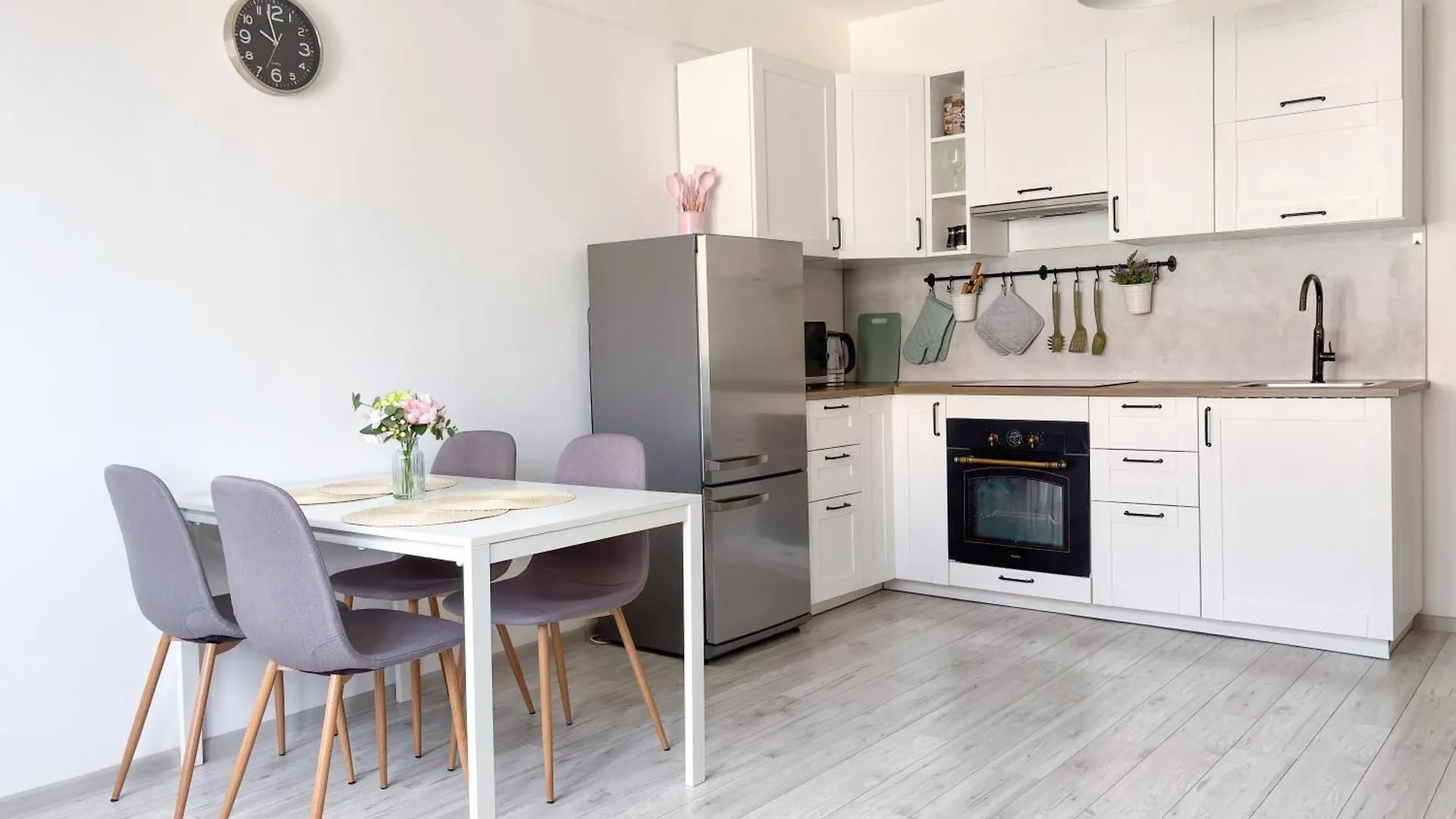 פראג Lovely Apartment Near The City Center